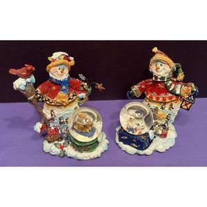 Set of 2 Snowmen with Snow Globes - Christmas Decoration Winter Wonderland